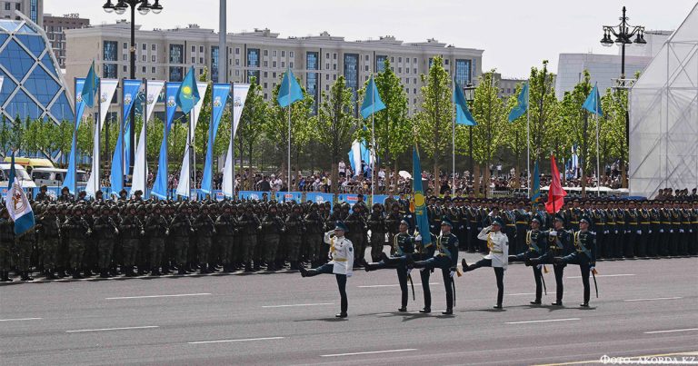 В Астане состоялся военный парад, посвященный 80-летию Великой Победы