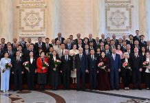 В честь Дня Республики Президент наградил выдающихся граждан