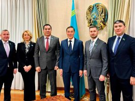 Марат Азильханов провел встречу с депутатами Сената Парламента РК