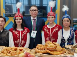 100 луковиц тюльпанов к 100-летию выставки