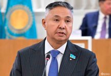 Азат Перуашев: реформа следует логике последовательной эволюции Конституции Казахстана