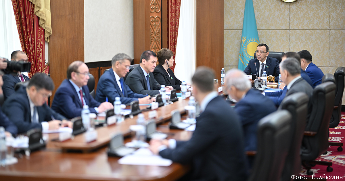 05_Новая Конституция закладывает основу для долгосрочного процветания страны_01