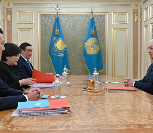 Конституционная комиссия представила Главе государства итоговый проект новой Конституции