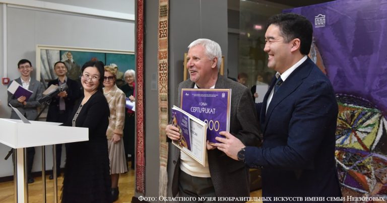 В Семее прошла вторая областная выставка-конкурс художников