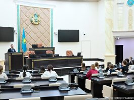 В Сенате состоялась встреча с представителями активной молодежи из регионов