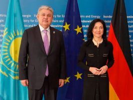 Глава МИД Казахстана в рамках визита в Германию провёл ряд двусторонних встреч