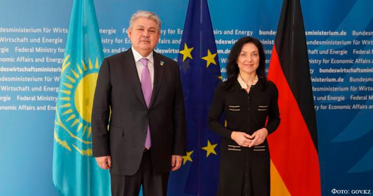 Глава МИД Казахстана в рамках визита в Германию провёл ряд двусторонних встреч