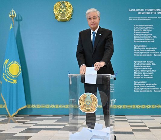 Президент Касым-Жомарт Токаев проголосовал на республиканском референдуме