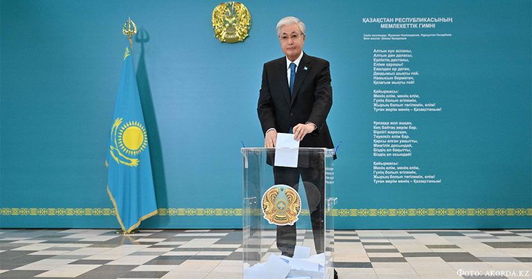 Президент Касым-Жомарт Токаев проголосовал на республиканском референдуме