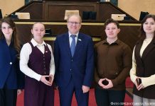 Саясатқа алғашқы қадам