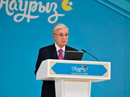 Глава государства поздравил казахстанцев с праздником Наурыз