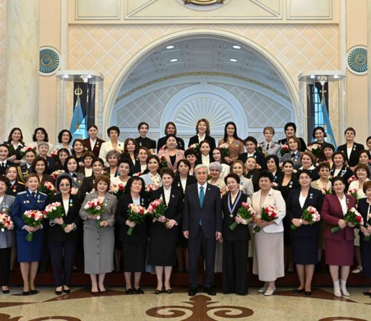 Поздравление Главы государства Касым-Жомарта Токаева с Международным женским днем Поздравление Главы государства Касым-Жомарта Токаева с Международным женским днем