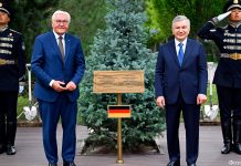 Президент Узбекистана и Федеральный президент Германии посадили дерево на Аллее почетных гостей