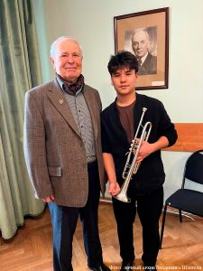 Жасулан Түрегелді, ученик Владимира Шлегеля