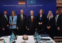Президент встретился с руководителями германских экономических ассоциаций и финансовых институтов