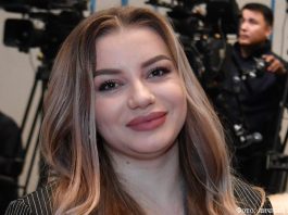 «Надо начинать здесь и сейчас» – Алина Кан о том, как заговорить на казахском Алина Кан