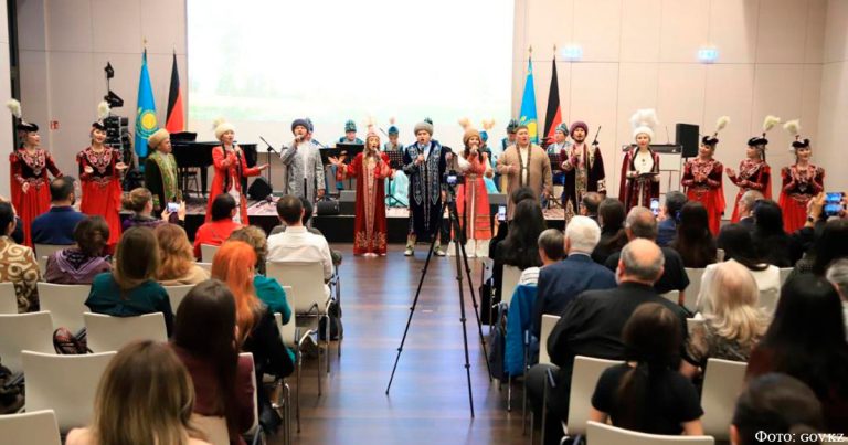Мелодии Великой степи прозвучали в сердце Берлина