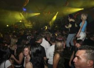 „Späße machen, die Deutsche irgendwie nicht verstehen”