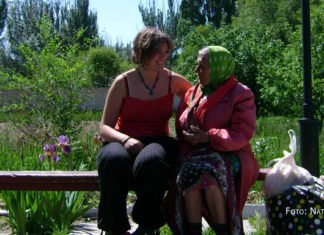 Das türkise Meer zwischen den weißen Giganten