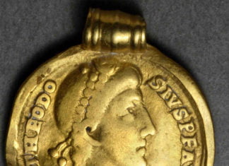 Erbeutetes Gold als heißes Eisen