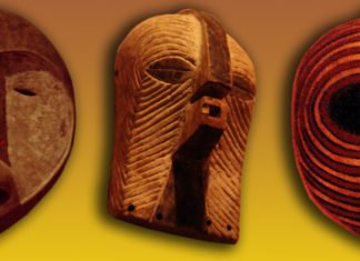 Afrikanische Masken an usbekischen Wänden