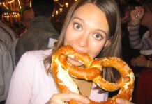 Oktoberfest in München: Alkohol, laute Musik und andere Attraktionen