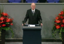 Opfergedenken am Volkstrauertag – Kranzniederlegungen auch in Almaty, Astana und Karaganda