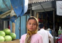 Mutige afghanische Wählerinnen