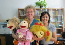 Handpuppen sprechen lassen