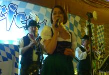 Bayrische Flagge und türkisches Bier