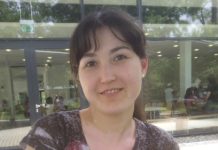 Die Nase in jede Ecke stecken