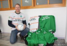 Ein Koffer voller Fußballsachen