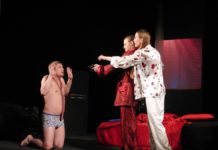 Die Unterhosenspringer