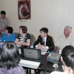 Austausch von internationalen und nationalen Experten am Runden Tisch.