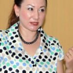 Die Gastdozentin Frau Dinara Minnigulowa, beim Vortrag.