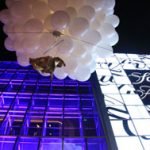 Luftakrobatik bei der Er&ouml;ffnung des Einkaufszentrums.