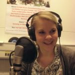 Radio Micro-Europa-Mitarbeiterin Pia Terstappen am Mikrophon.