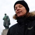 Die Autorin im Treptower Park.