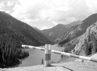 Vom wilden Paradies zur Ware – Kasachstan auf der ITB