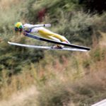 Skispringer Marco Gligori springt von der Mattenschanze „Gorny Gigant“. | Bild: Dominik Vorhölter