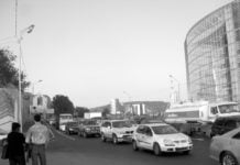 Stau und ein erfolgreicher Automarkt