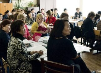 Deutschlehrkräfte bilden sich weiter