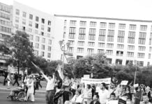 Tausende protestieren gegen die Politik Israels