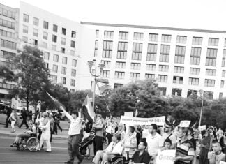 Tausende protestieren gegen die Politik Israels