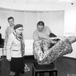 Die Besucher fanden auch die Skulpturen ihres Vaters Wagif Rachman interessant. | Bild: Dominik Vorh&ouml;lter