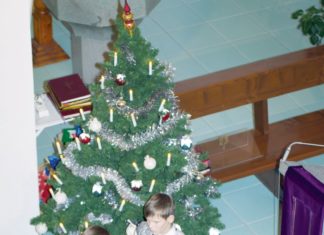 Gesang unterm Weihnachtsbaum