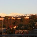 Am Südrand des Gorki-Parks bietet sich Besuchern ein Blick auf die angrenzenden Berge des Tienschan-Gebirges. | Foto: Elke Kögler