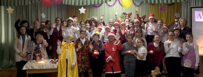 SchülerInnen und LehrerInnen der Schule Nr. 46 in Astana nach ihrem Weihnachtsprogramm. | Foto: Autorin
