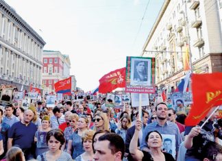 Ausmarschiert? Russland gedenkt – und sucht nach mehr Geschichte