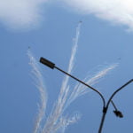 Ganz wichtig ist die florale Ornamentik: Raucheffekte der Fliegerstaffel.